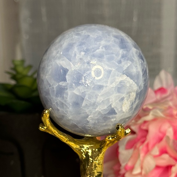 Blue Calcite Sphere - Picture 7 of 7